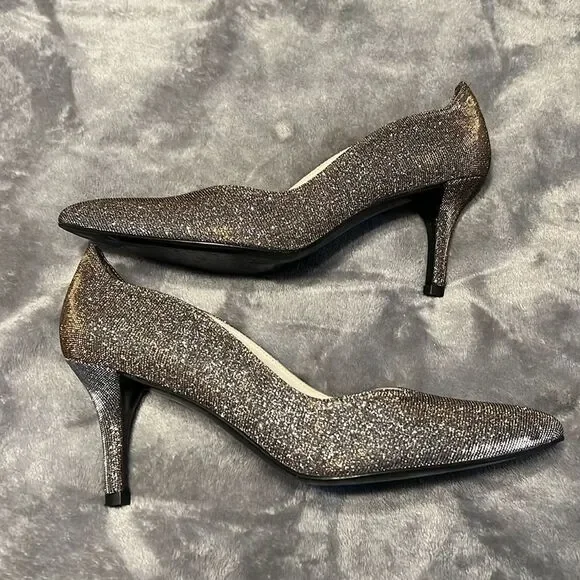 Stuart Weiztman Gold/Copper Heels - Picture 4 of 7